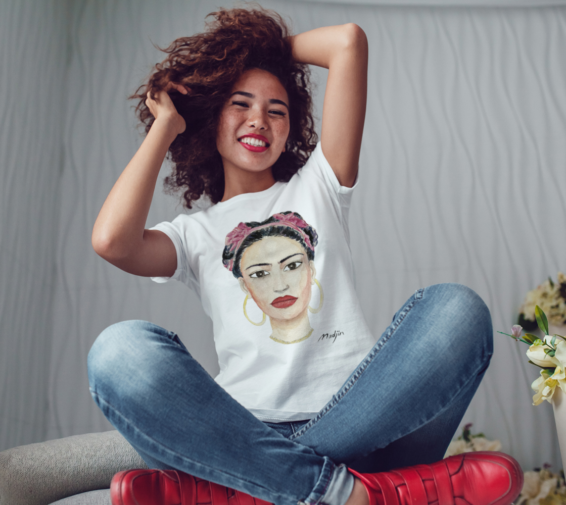 Freeda, Tee-shirt