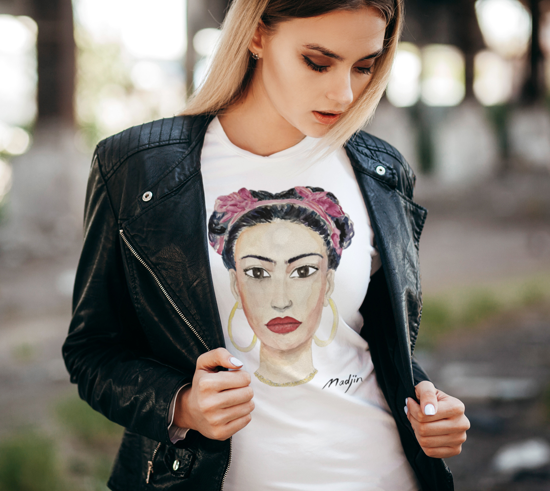 Freeda, Tee-shirt